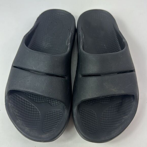 OOFOS OOaah Unisex Street Style Plain Shower Shoes - Picture 9 of 13